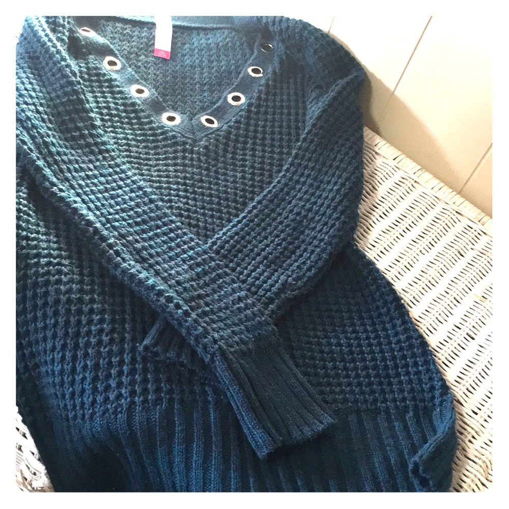 Nobo grommet vneck sweater in teal